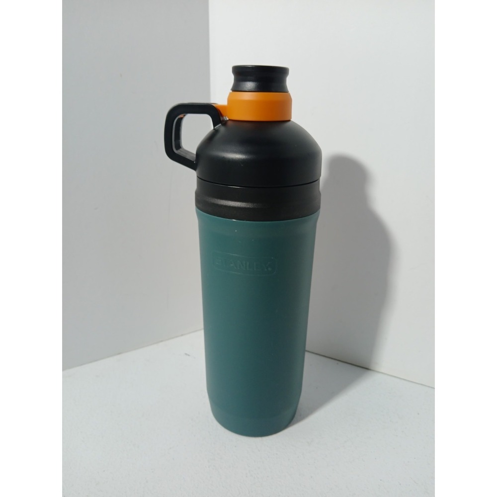 Stanley Adventure Insulated Cold Drink Water Bottle 32 Oz 0.94L Plastic